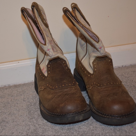 Justin’s Ladies size 6.5 cowgirl boots - Picture 2 of 5